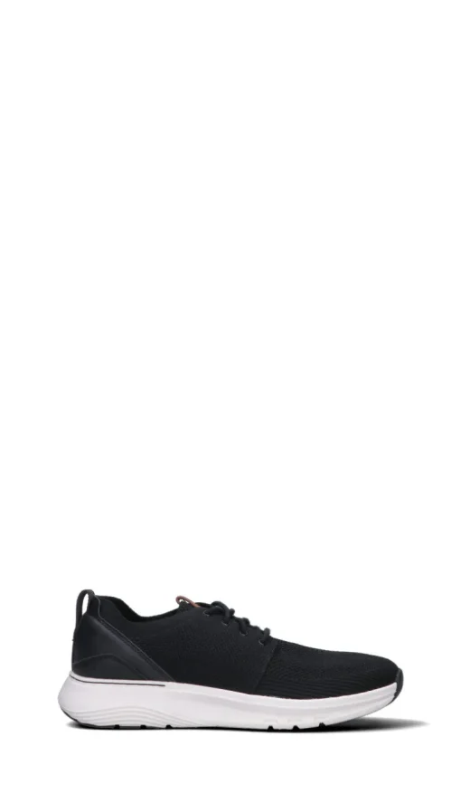 CLARKS ESSENTIALS