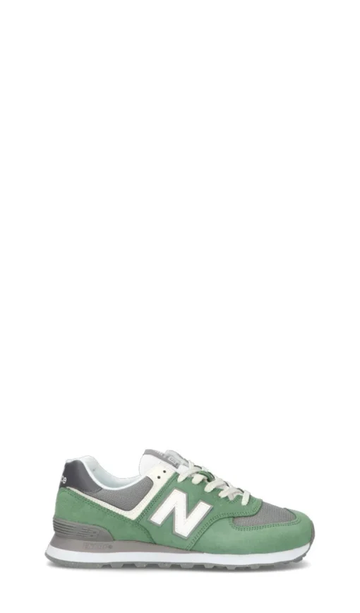 NEW BALANCE 574 Sneaker uomo verde e bianca in suede